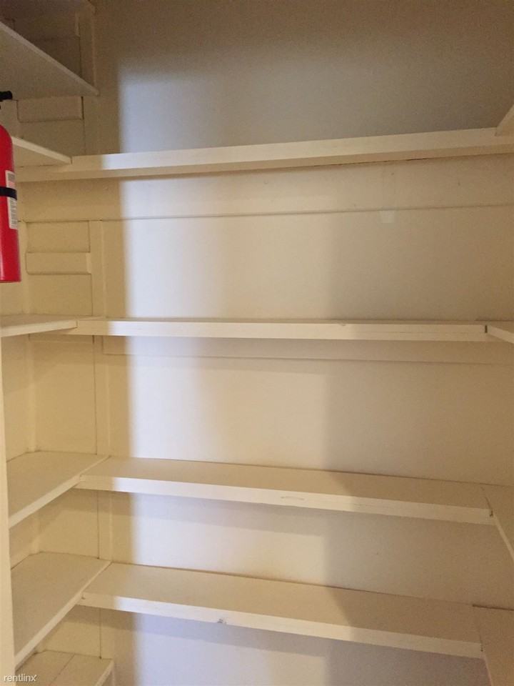 105 S Broad St - Photo 2 of 12