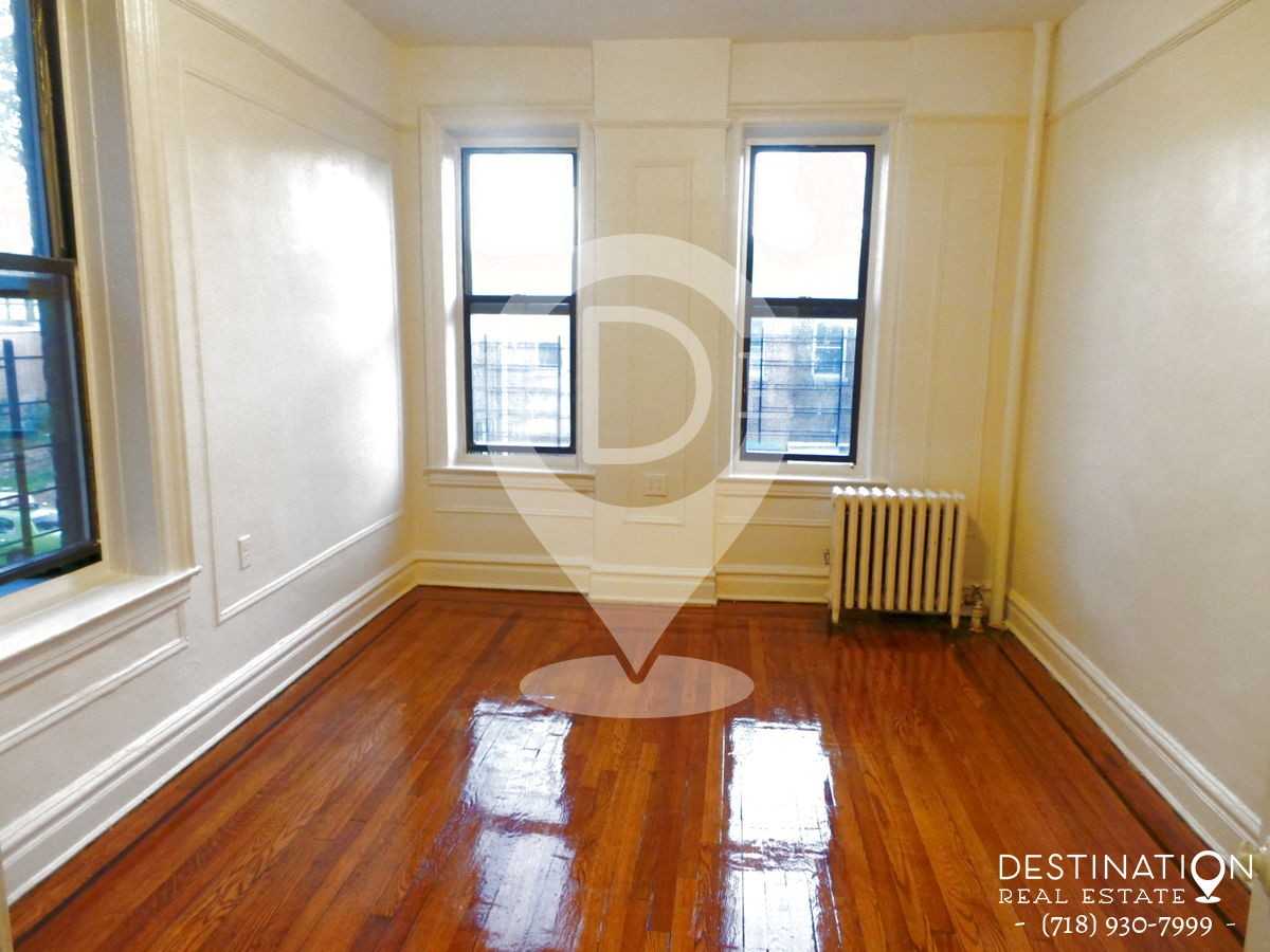 2035 East 16th Street - Photo 3 of 6