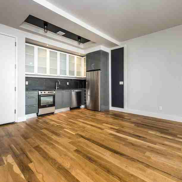 Dekalb Ave & Tompkins Ave #1L