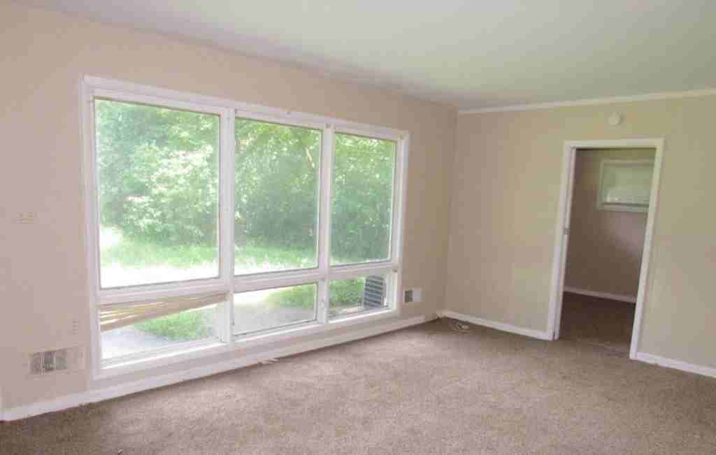 7308 East 109 Terrace - Photo 3 of 6