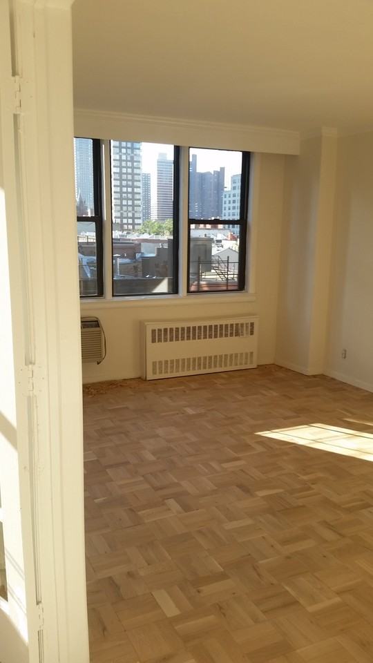 500 East 87th Street - Photo 2 of 5