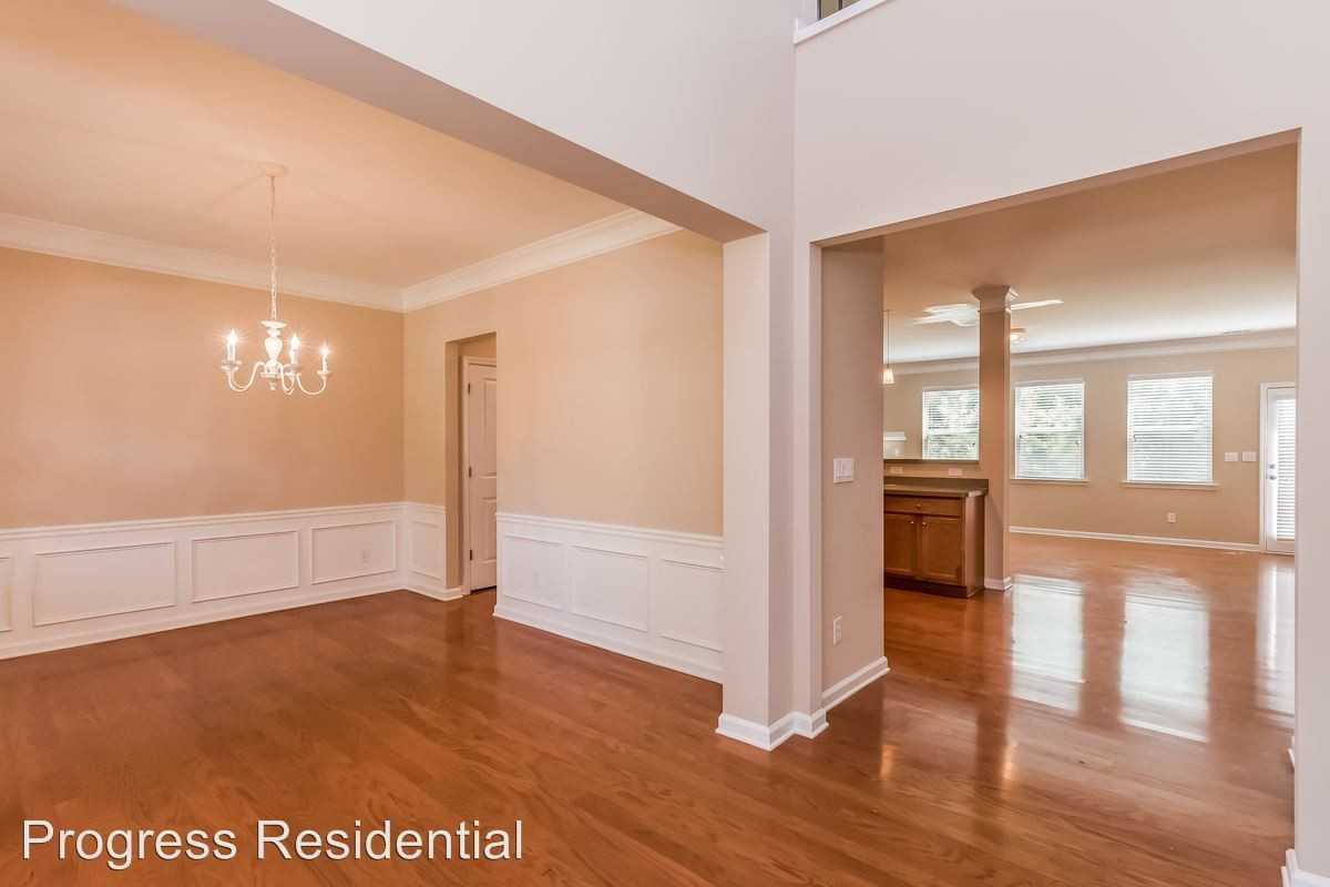 206 Shaw Dr - Photo 3 of 18