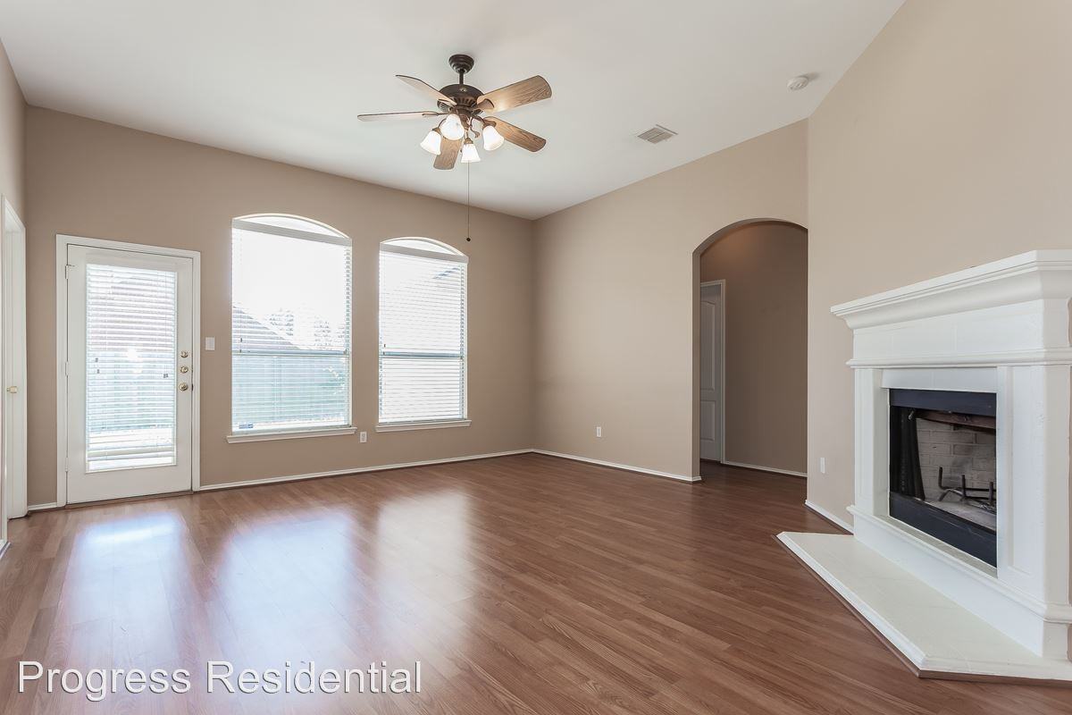 422 Whitener Rd - Photo 2 of 15