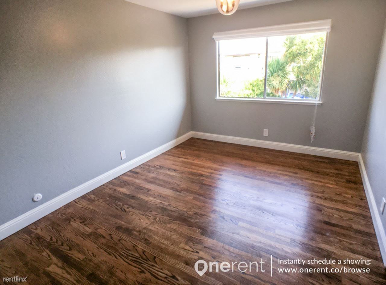 829 Comet Dr - Photo 2 of 12