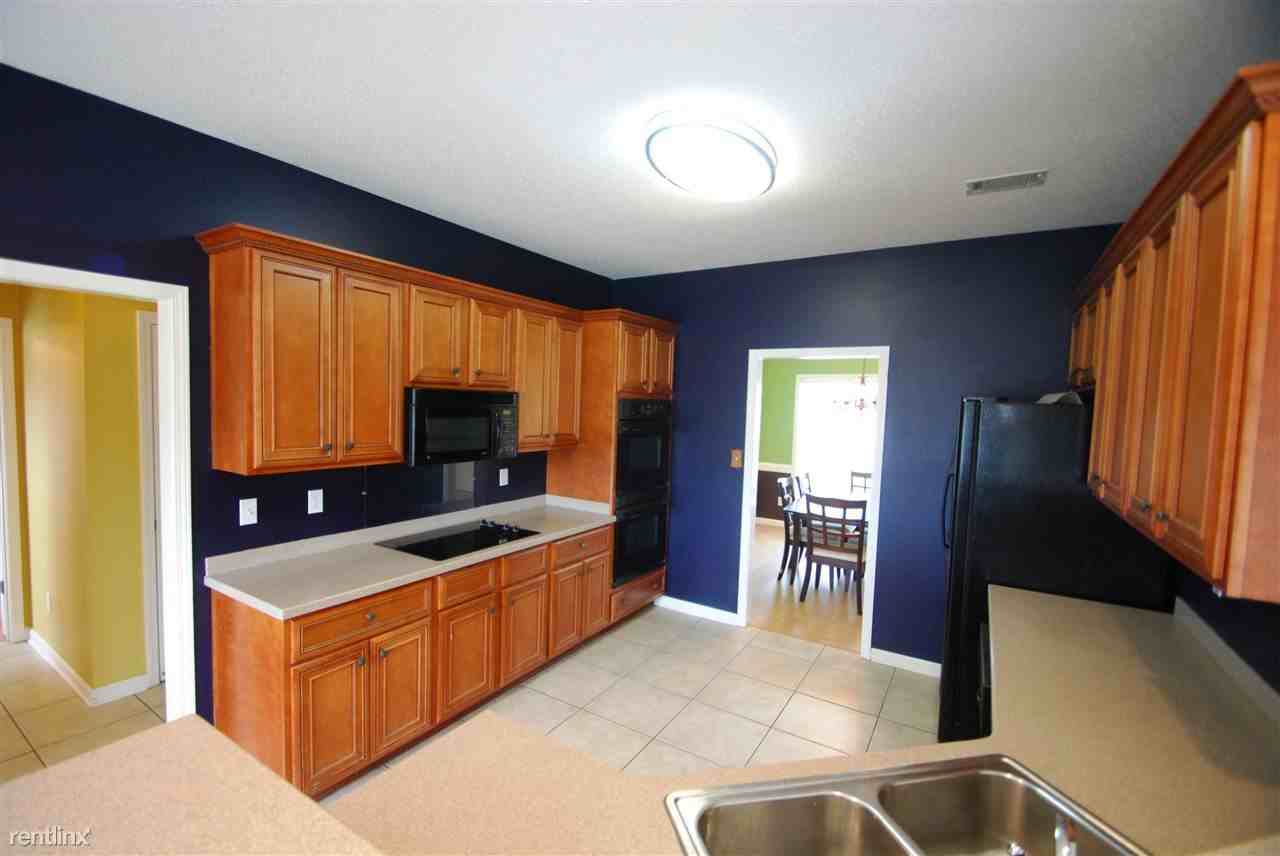 6654 Jessica Dr - Photo 3 of 13