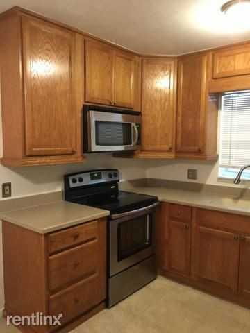 301 S Lakeside Dr #4 - Photo 2 of 8