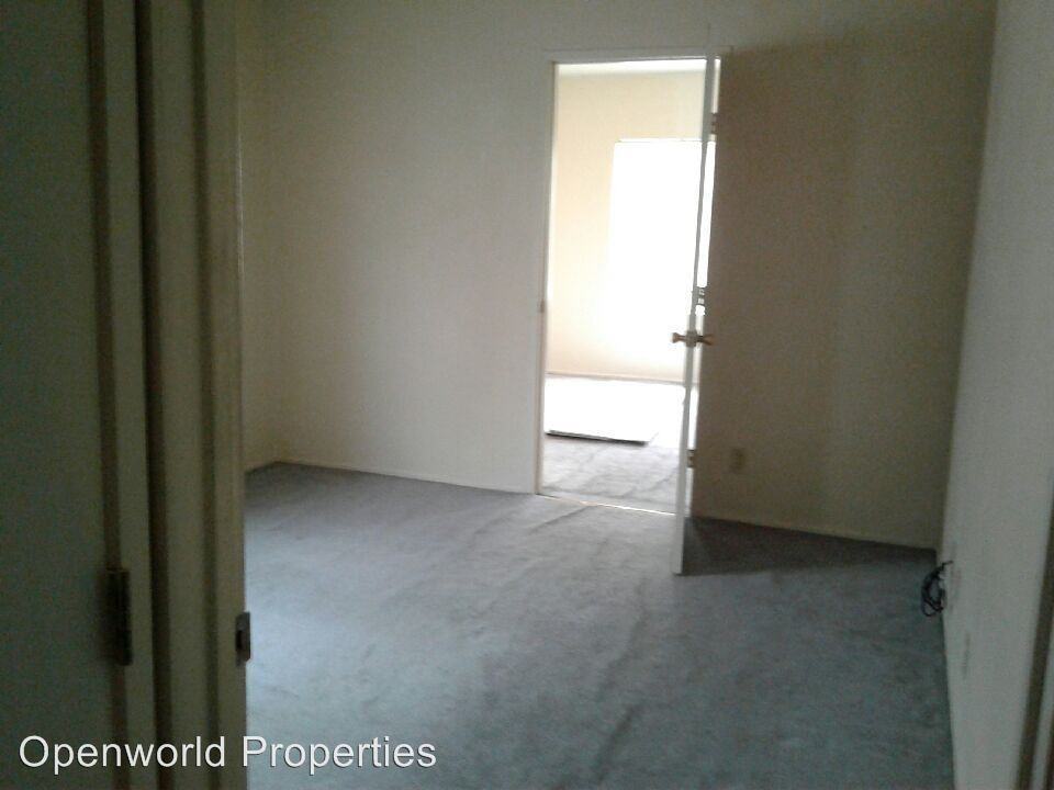 7144 Holly St - Photo 3 of 4