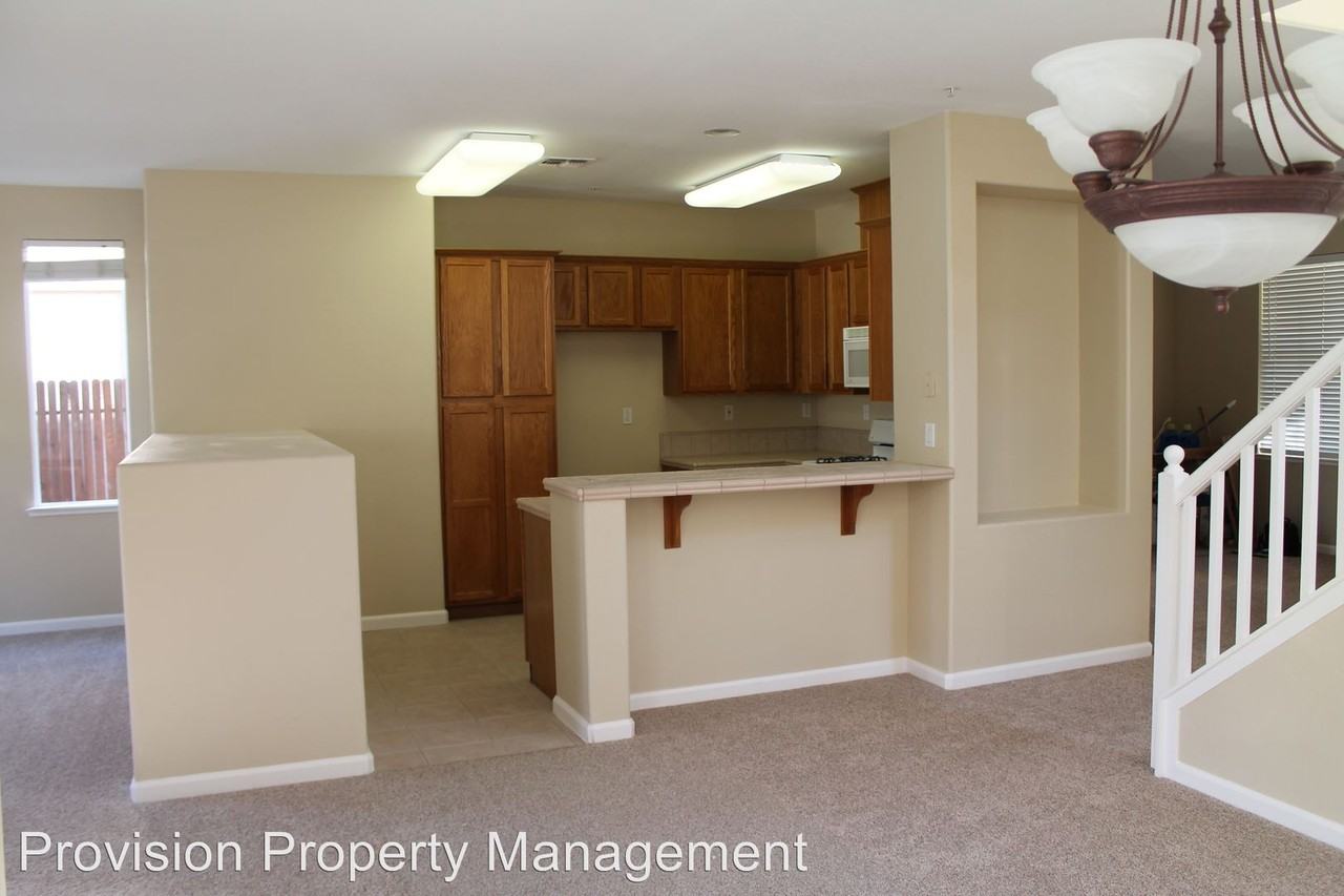 3132 Mills Dr - Photo 3 of 25