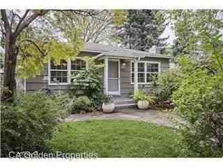 443 Park St - Photo 2 of 12