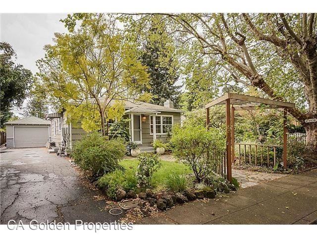 443 Park St - Photo 3 of 12