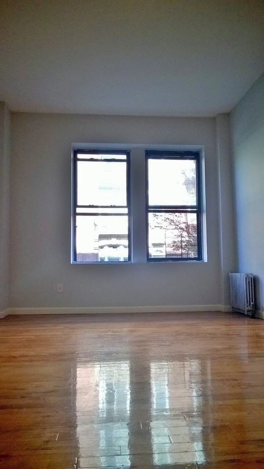 587 Riverside Dr #2F