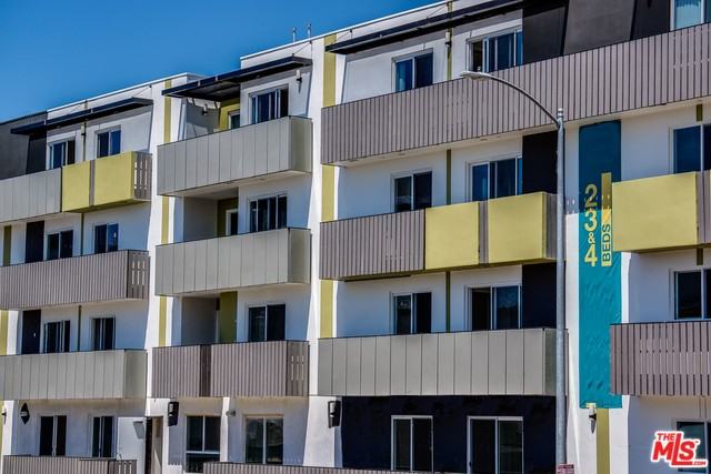 1539 Beloit Avenue ##PH1