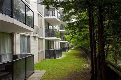 20 Shallmar Blvd - Photo 3 of 10