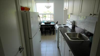 2 Biggin Ct - Photo 3 of 25