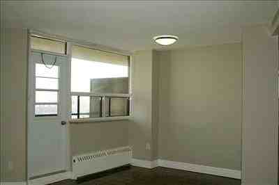 3122 Hurontario St - Photo 2 of 26
