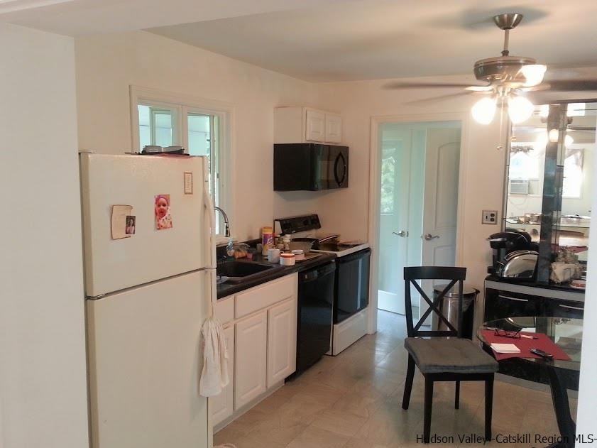 28 Mulberry Ln - Photo 3 of 13