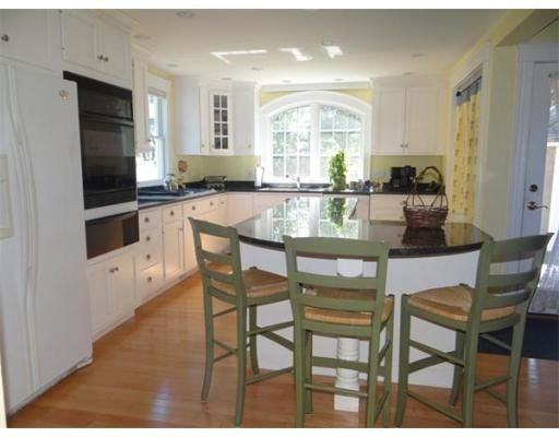 5 Sessions St - Photo 3 of 8