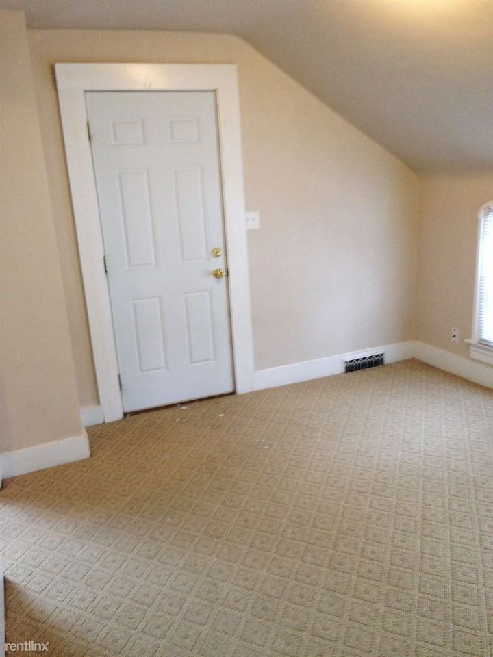 180 Emery Terrace - Photo 2 of 6