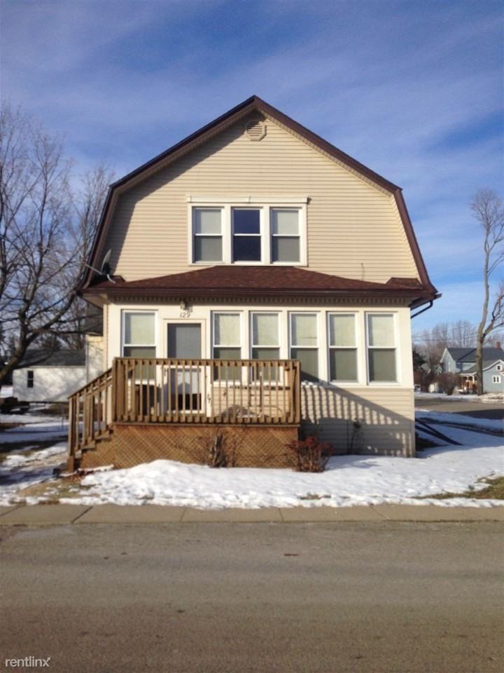 129 Pearl St - Photo 2 of 25