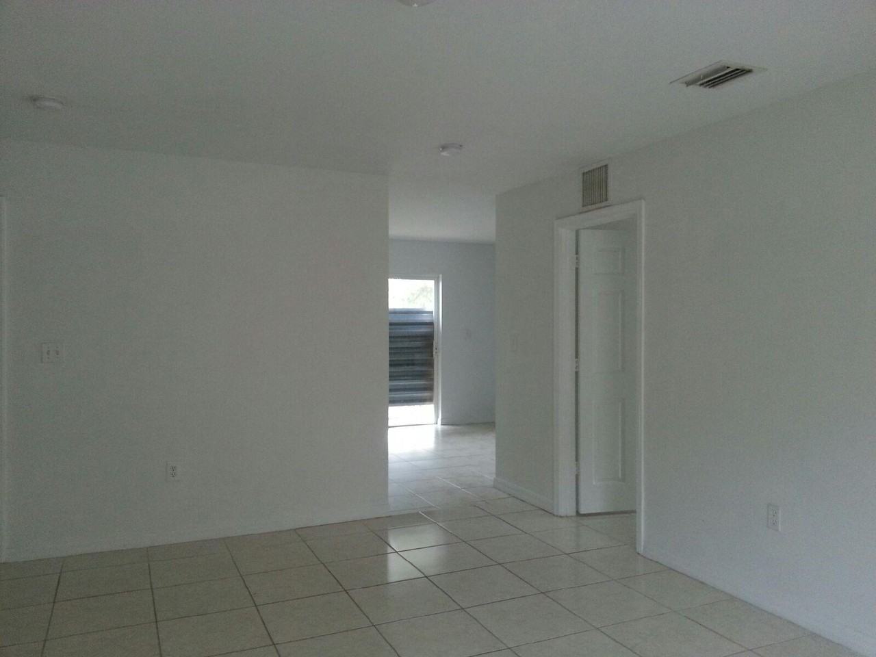 20810 NW 41st Avenue Rd - Photo 3 of 7