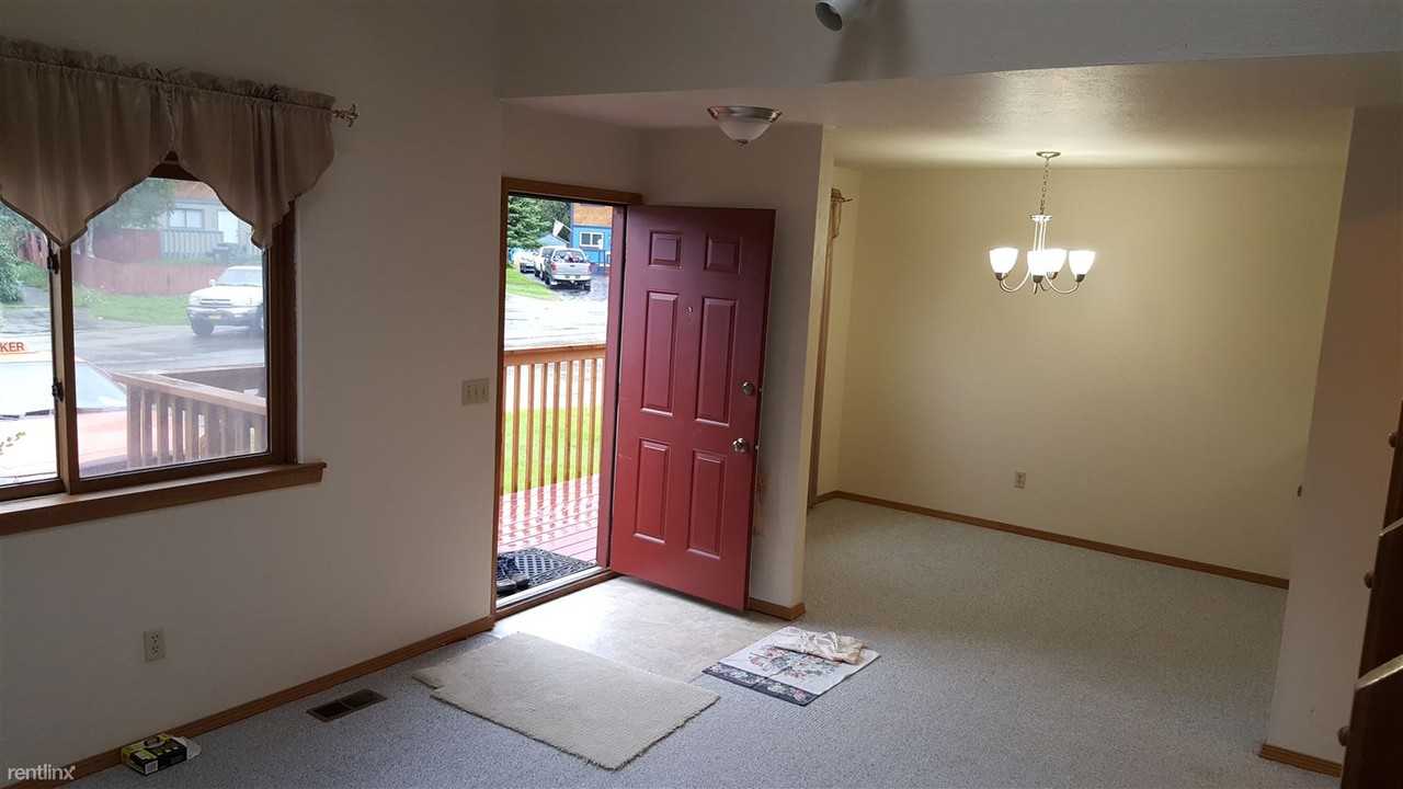 3430 Grissom Cir - Photo 3 of 14