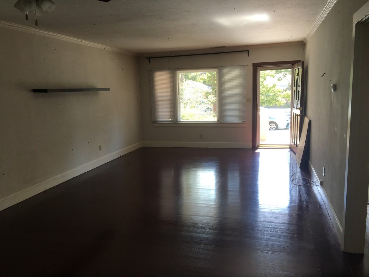 2788 Riverside Blvd - Photo 2 of 15