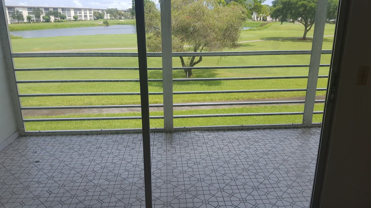 2802 Victoria Way - Photo 2 of 20