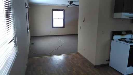 940 Douglas St - Photo 2 of 8