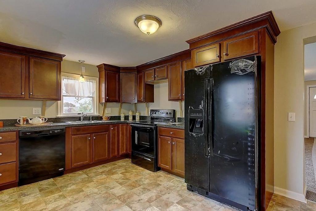 22 Bentz Mill Rd - Photo 3 of 18