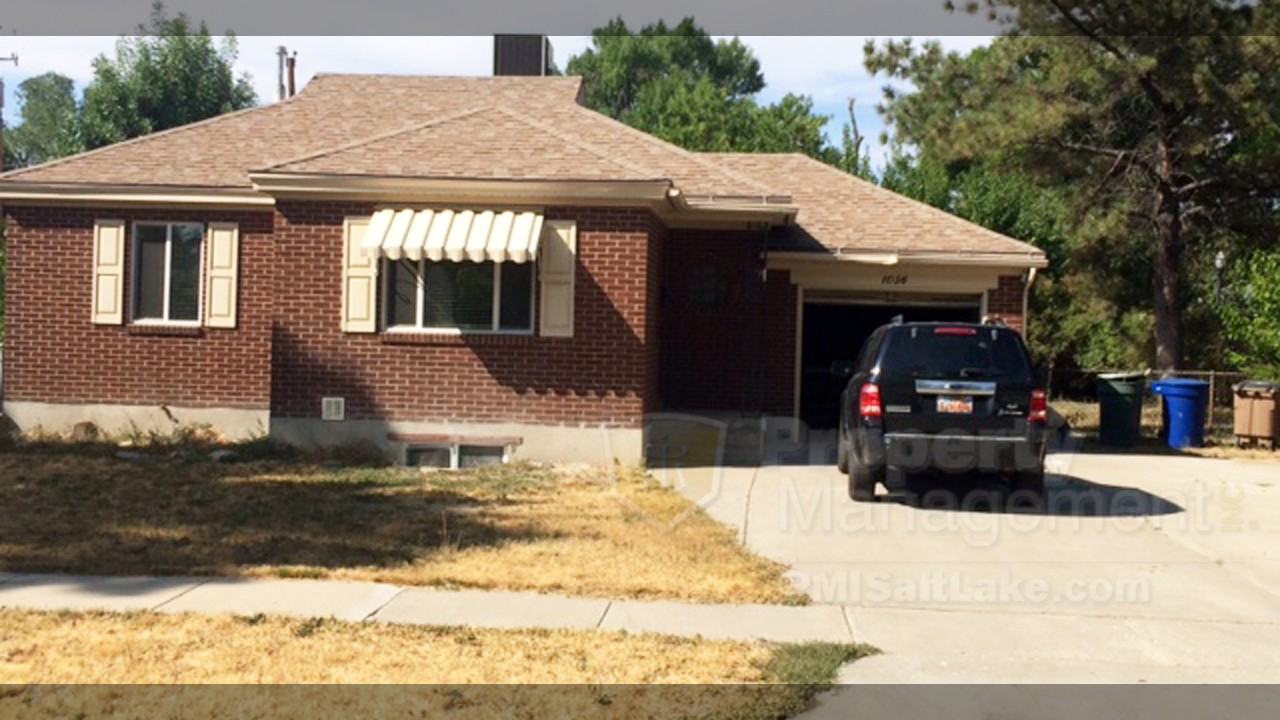 1056 MacFarland Dr - Photo 3 of 32