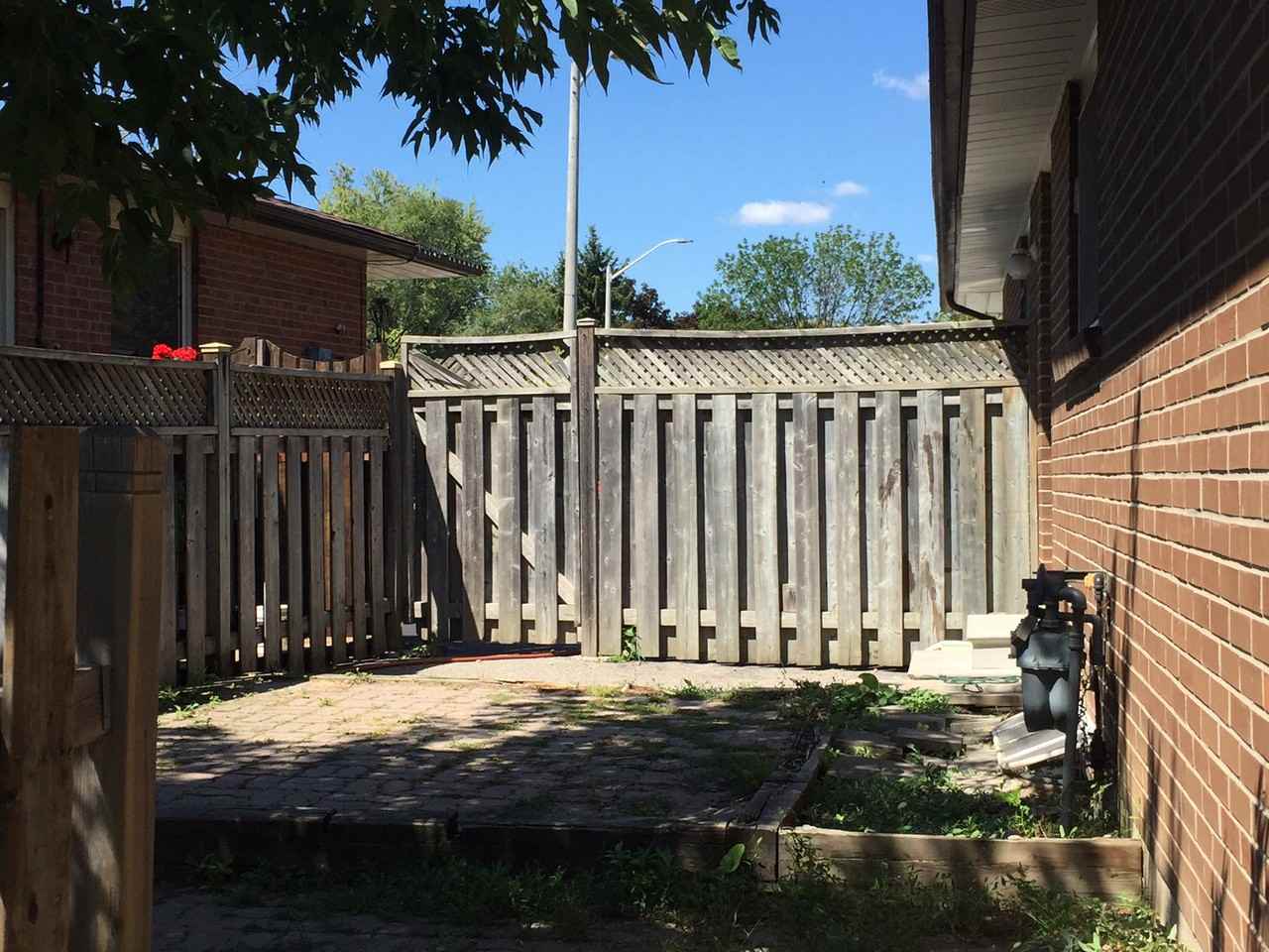 157 Bonham Boulevard - Photo 2 of 22