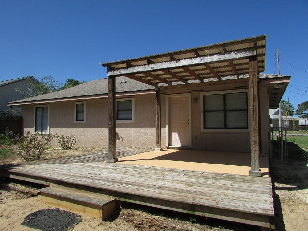 134 Lakeview Cir - Photo 2 of 8