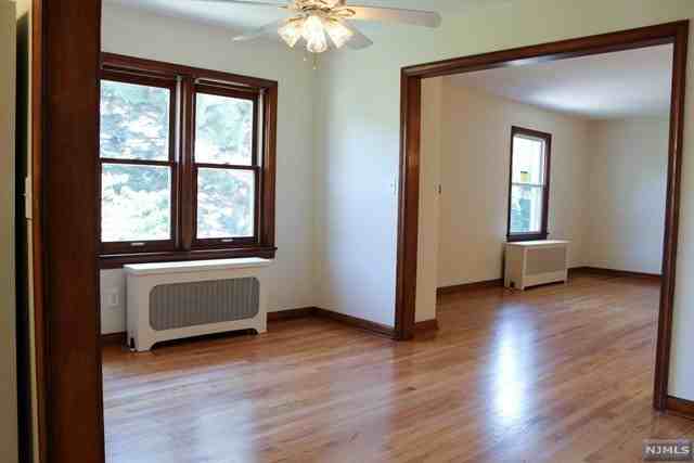 13 Union Ave - Photo 3 of 9