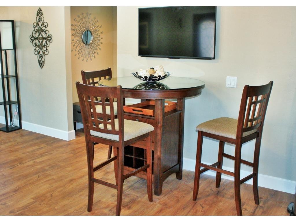 Wilmot Vista Apartments - Photo 3 of 19