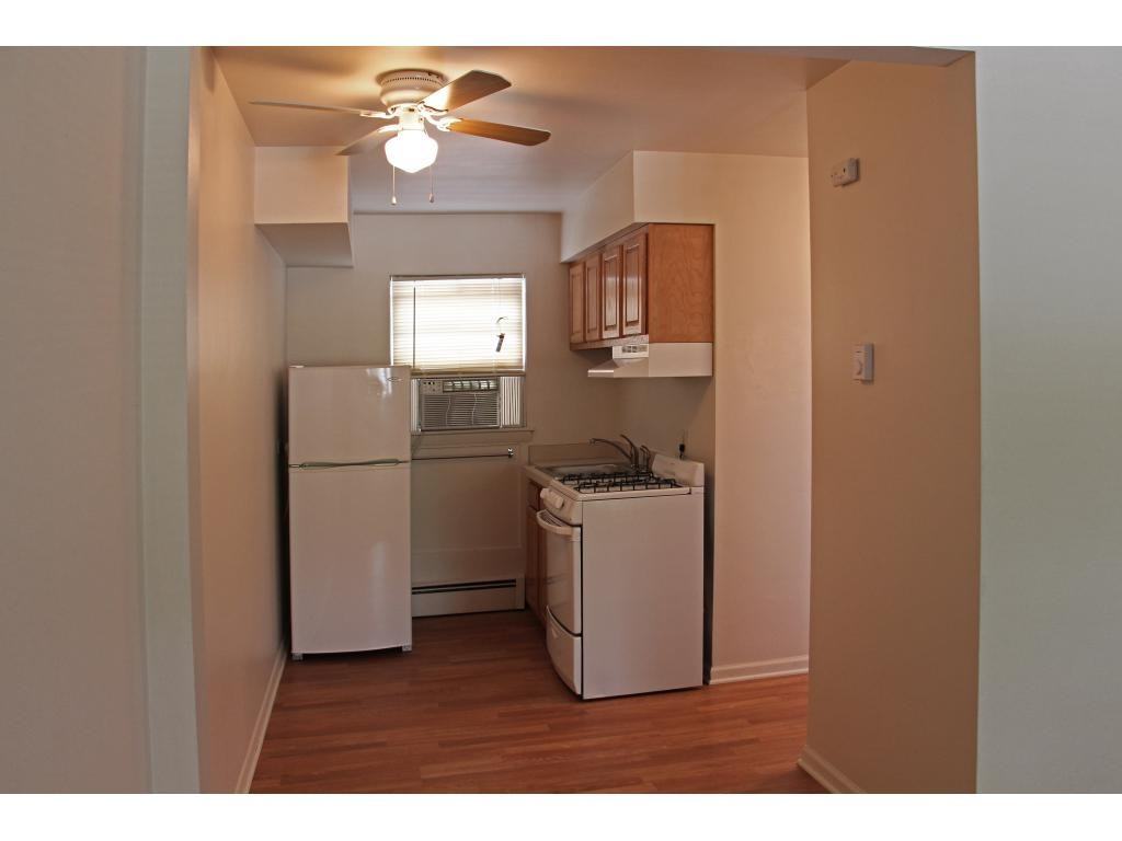 Oak Lawn Apartments - Photo 2 of 19