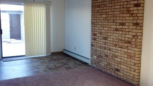 4912 E 14th St - Photo 3 of 6