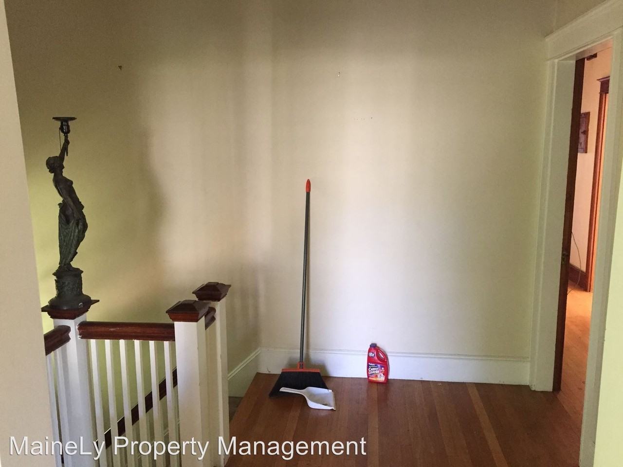 381 Deering Ave - Photo 3 of 10