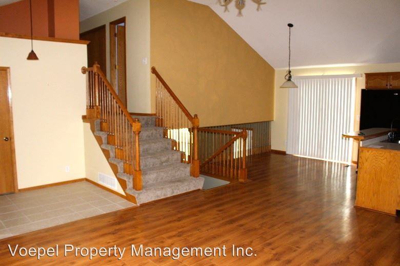1133 Silverleaf Ln - Photo 2 of 14