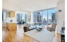 300 North End Ave #9D