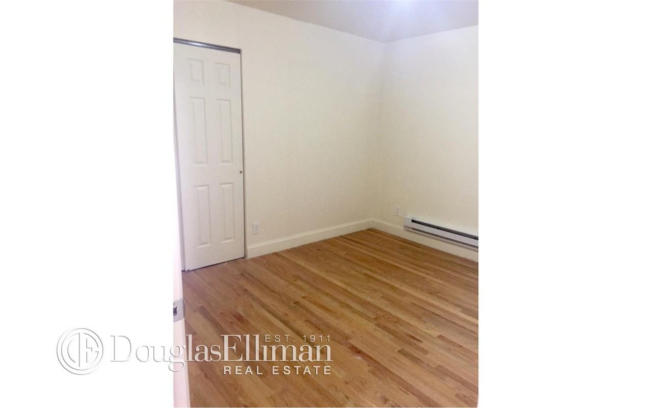 606 Mead St #1 - Photo 2 of 6