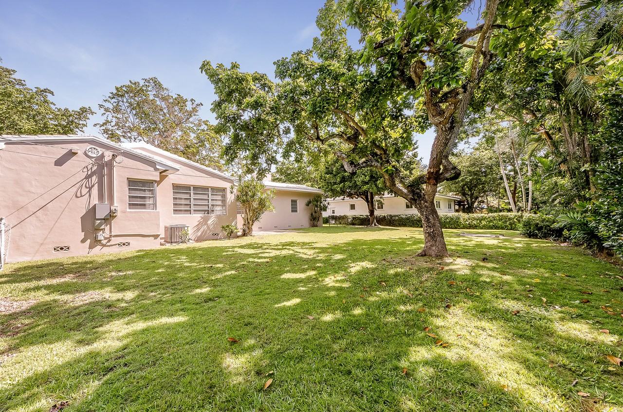 628 Gondoliere Ave - Photo 2 of 13