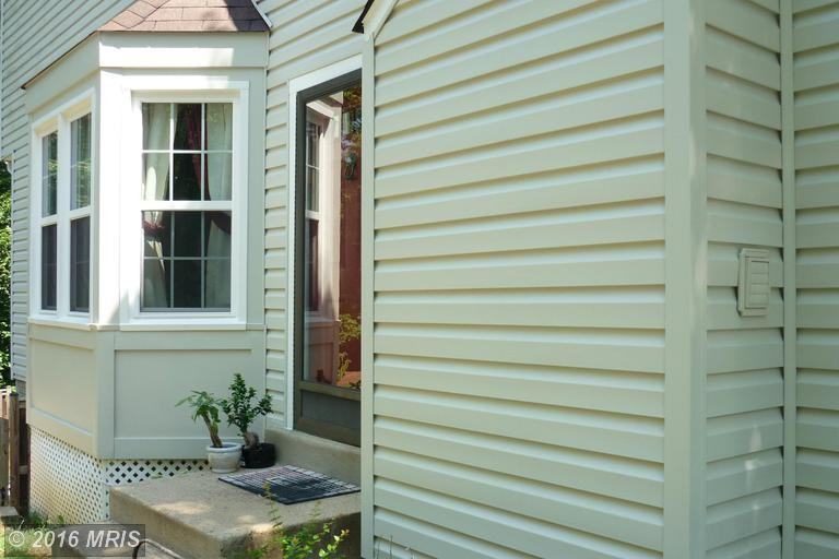 15063 Maple Glen Ct - Photo 2 of 27