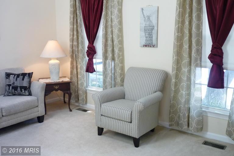 15063 Maple Glen Ct - Photo 3 of 27