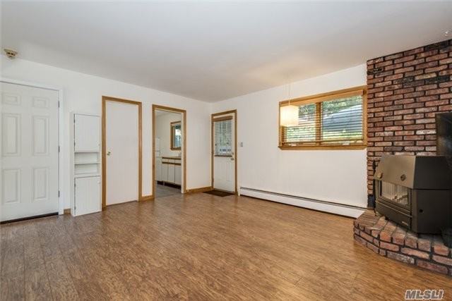 48 Todd Ct - Photo 2 of 17