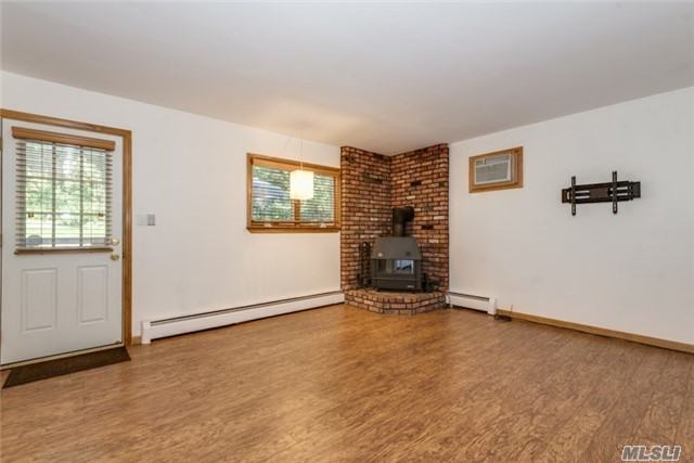 48 Todd Ct - Photo 3 of 17