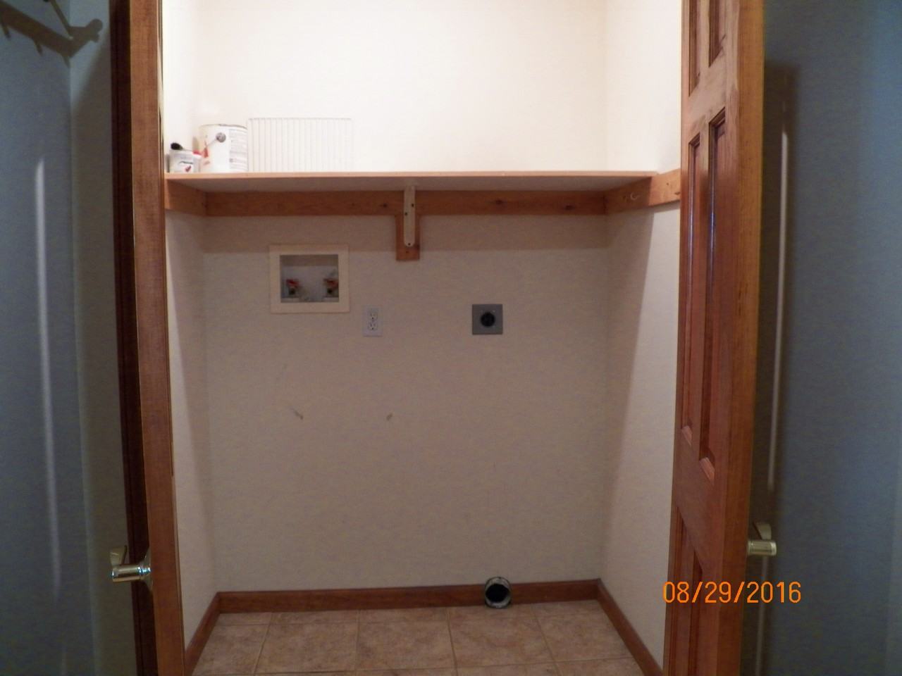 35 Acampora Dr - Photo 3 of 17