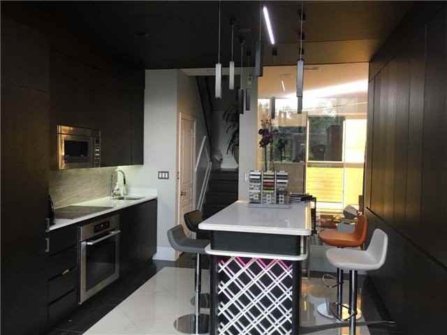 60 Fort York Blvd - Photo 2 of 5