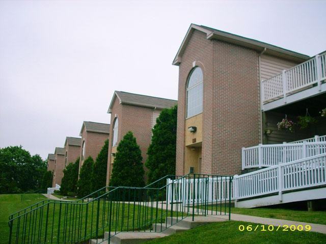 Crystal Terrace Apartments - Photo 2 of 10