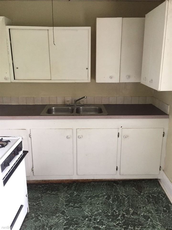 428 Hambrook St #2 - Photo 2 of 8