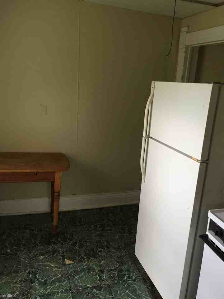 428 Hambrook St #2 - Photo 3 of 8